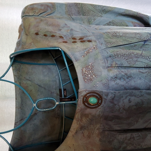 Jacket and turquoise top - Picture 3 of 5